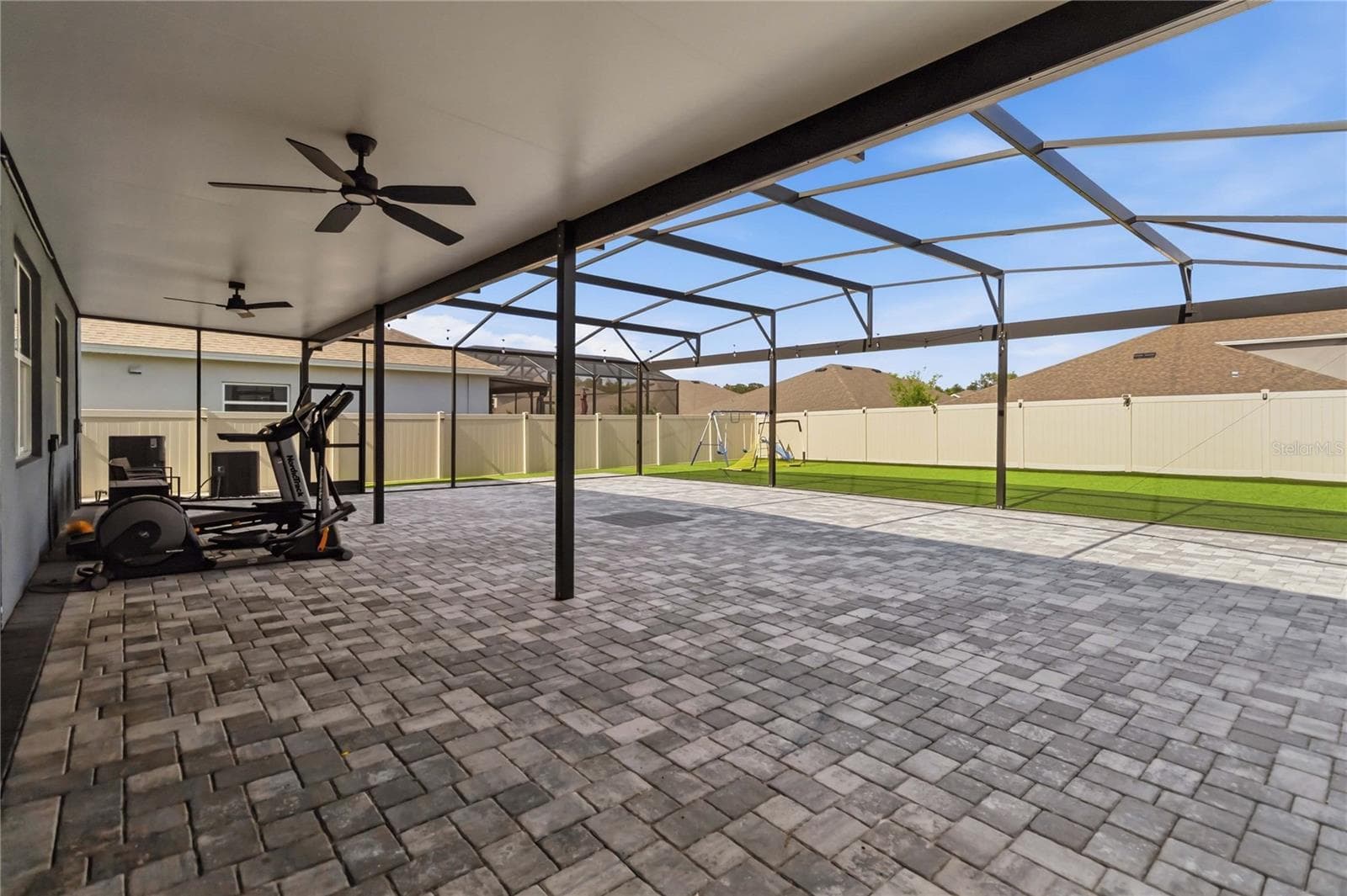 Expansive covered lanai - 4519 LIONS GATE AVE, CLERMONT