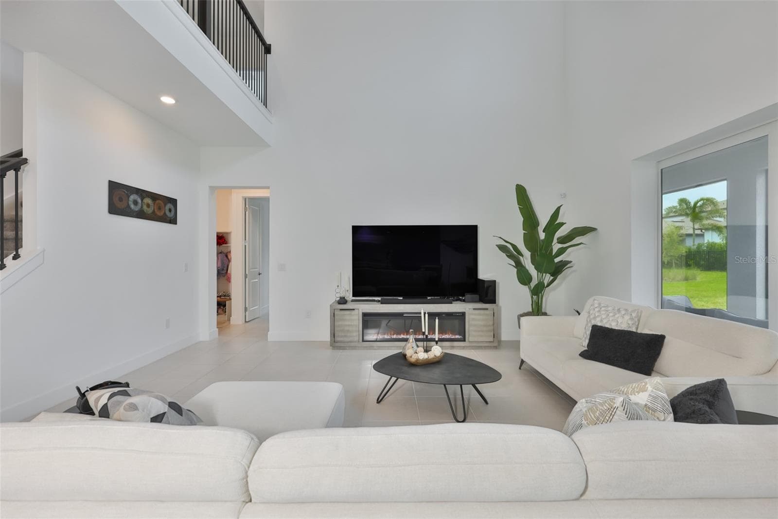 Living room - 6107 GOLDEN BEACH DR, APOLLO BEACH