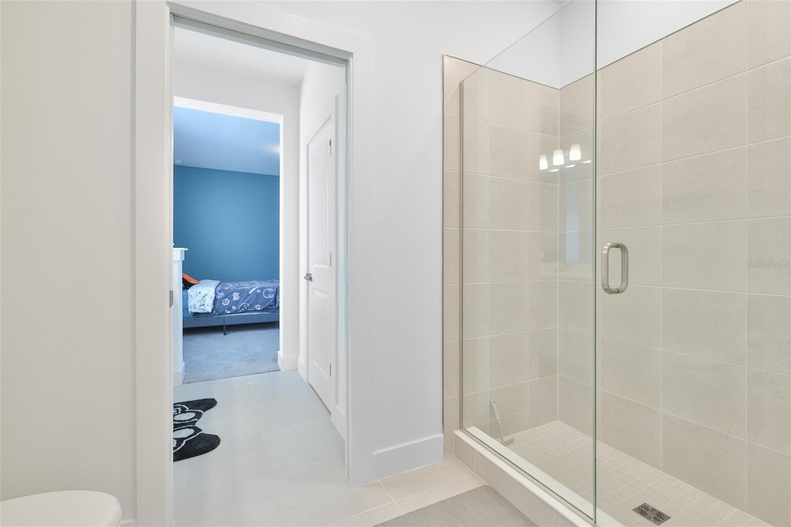 Jack and Jill bath - 6107 GOLDEN BEACH DR, APOLLO BEACH