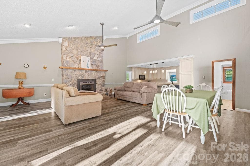 Single Family Residence at 47209 Paradise Lane, Norwood, photo 5 of 46