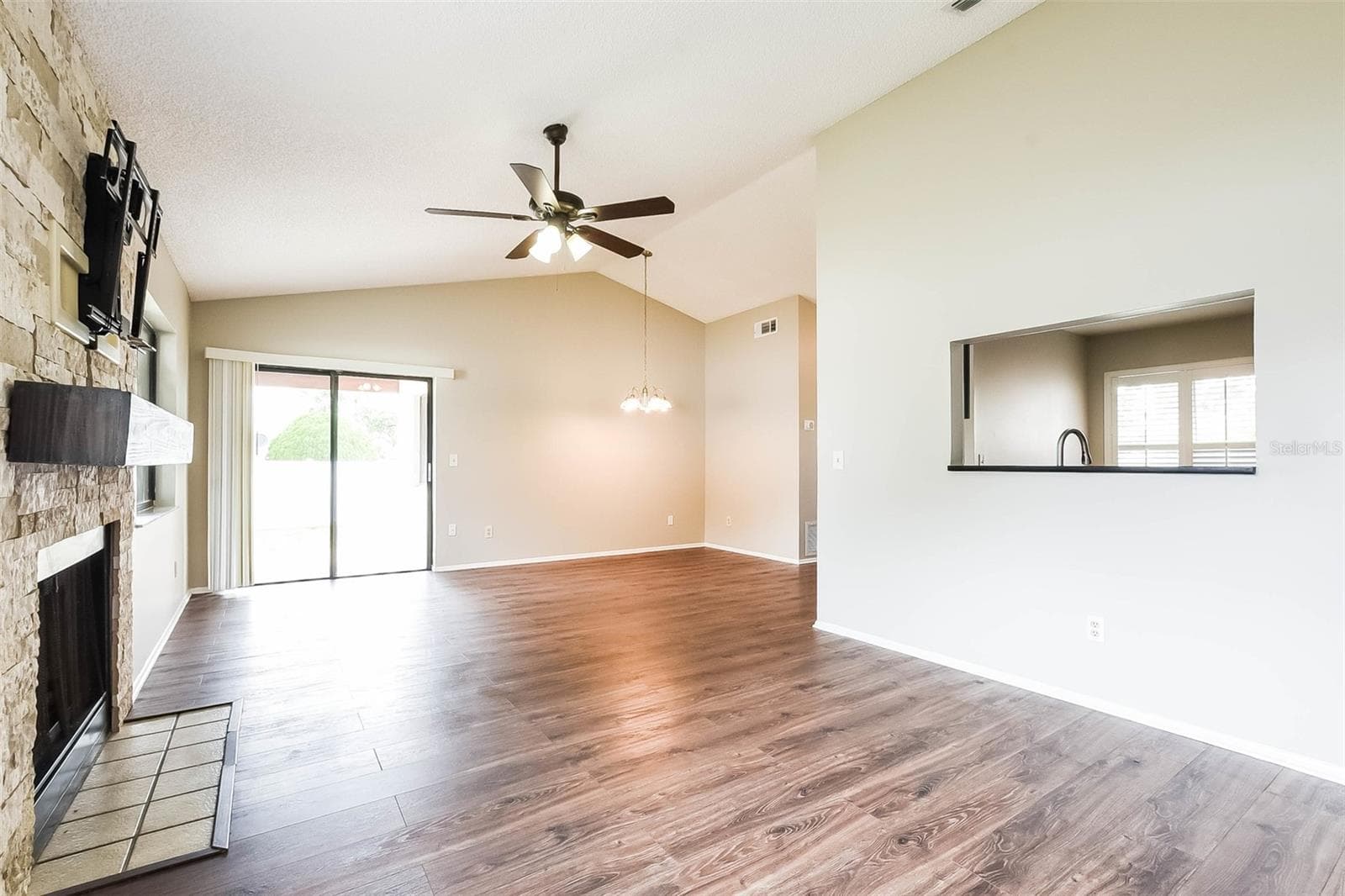 Single Family Residence at 7313 RADIANT CIR, ORLANDO, photo 4 of 21