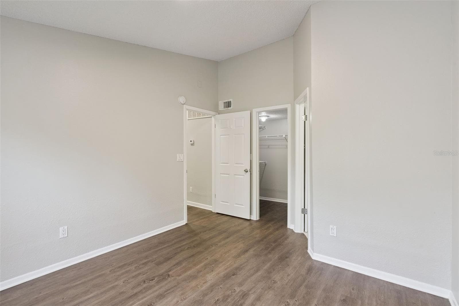 Condominium at 1948 LAKE ATRIUMS CIR #124, ORLANDO, photo 8 of 27