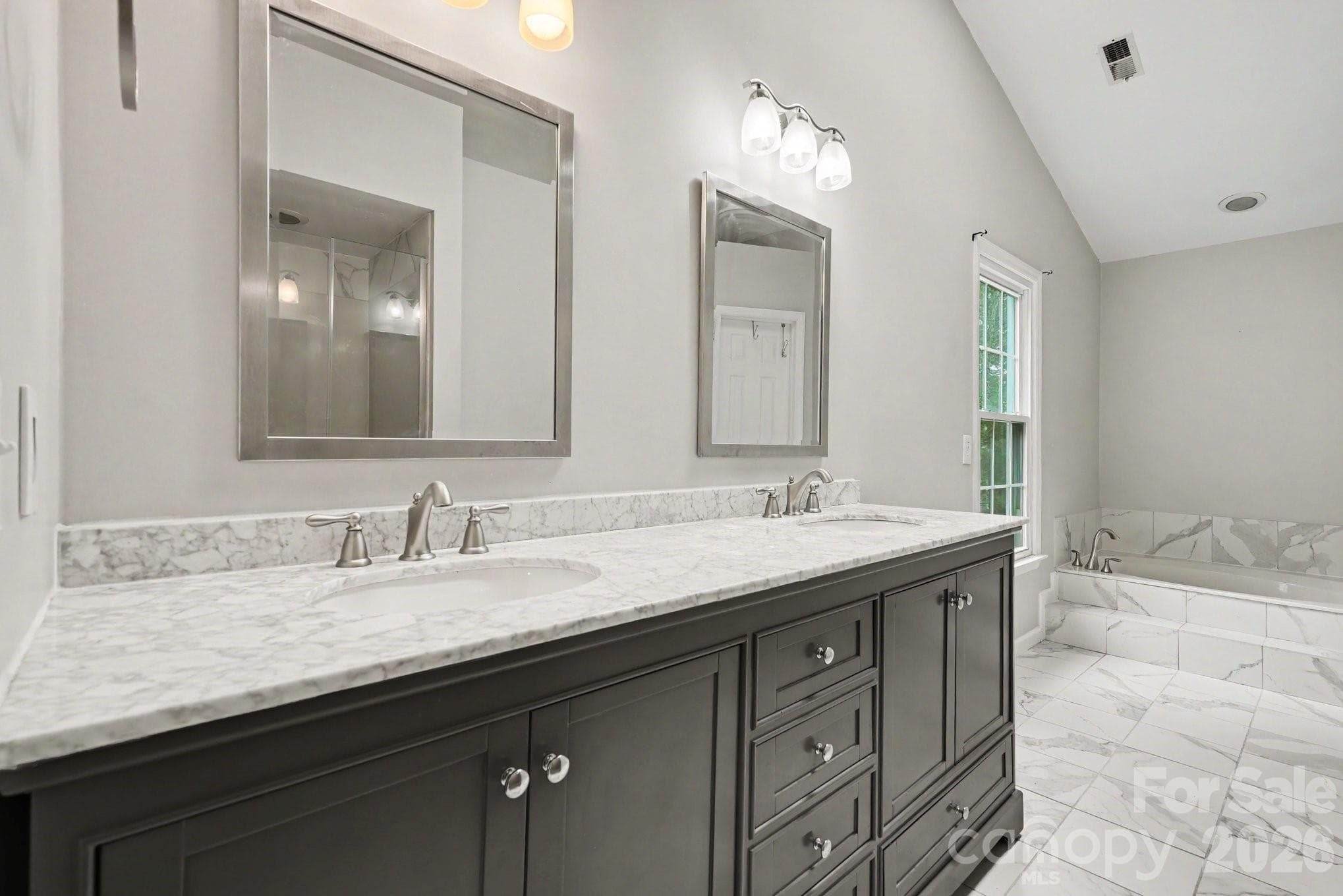 Single Family Residence at 7104 Kinsmore Lane, Charlotte, photo 27 of 31