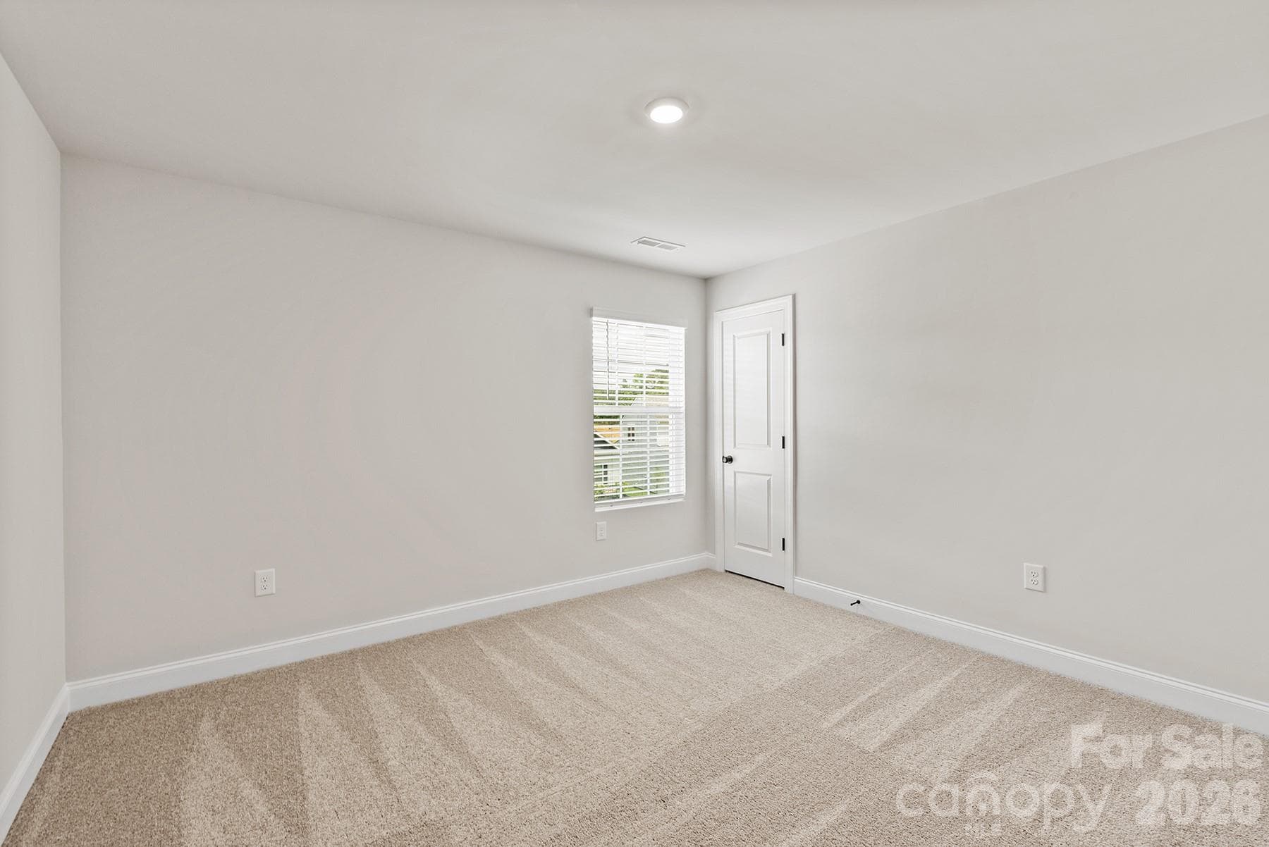 Single Family Residence at 3518 Saddlebred Drive, Gastonia, photo 12 of 17