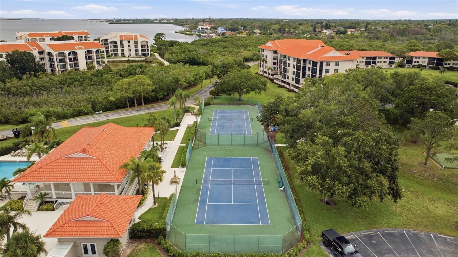 Condominium at 1802 MARINER DR E #25, TARPON SPRINGS, photo 37 of 43