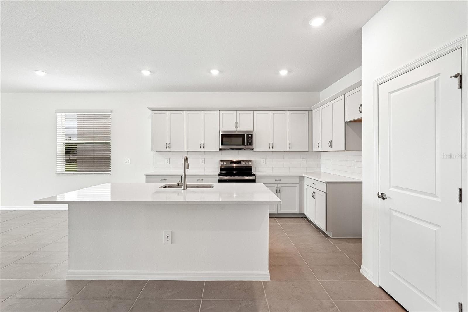 Single Family Residence at 4606 OUTHAUL RUN, PALMETTO, photo 11 of 38