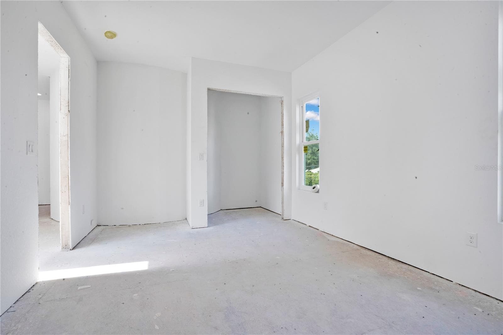 Single Family Residence at 818 LAKE AGNES DR, POLK CITY, photo 25 of 95