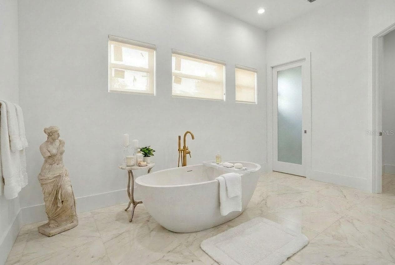 AI Generated/ Virtual staging environment - 818 LAKE AGNES DR, POLK CITY