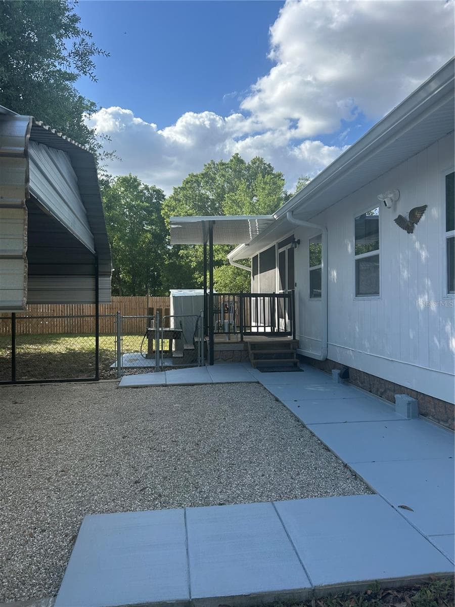 Manufactured Home at 5522 SWAYING PALM, PUNTA GORDA, photo 4 of 27