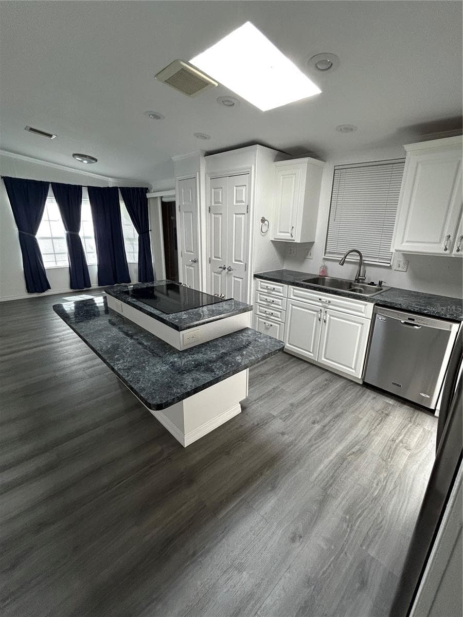 Manufactured Home at 5522 SWAYING PALM, PUNTA GORDA, photo 18 of 27