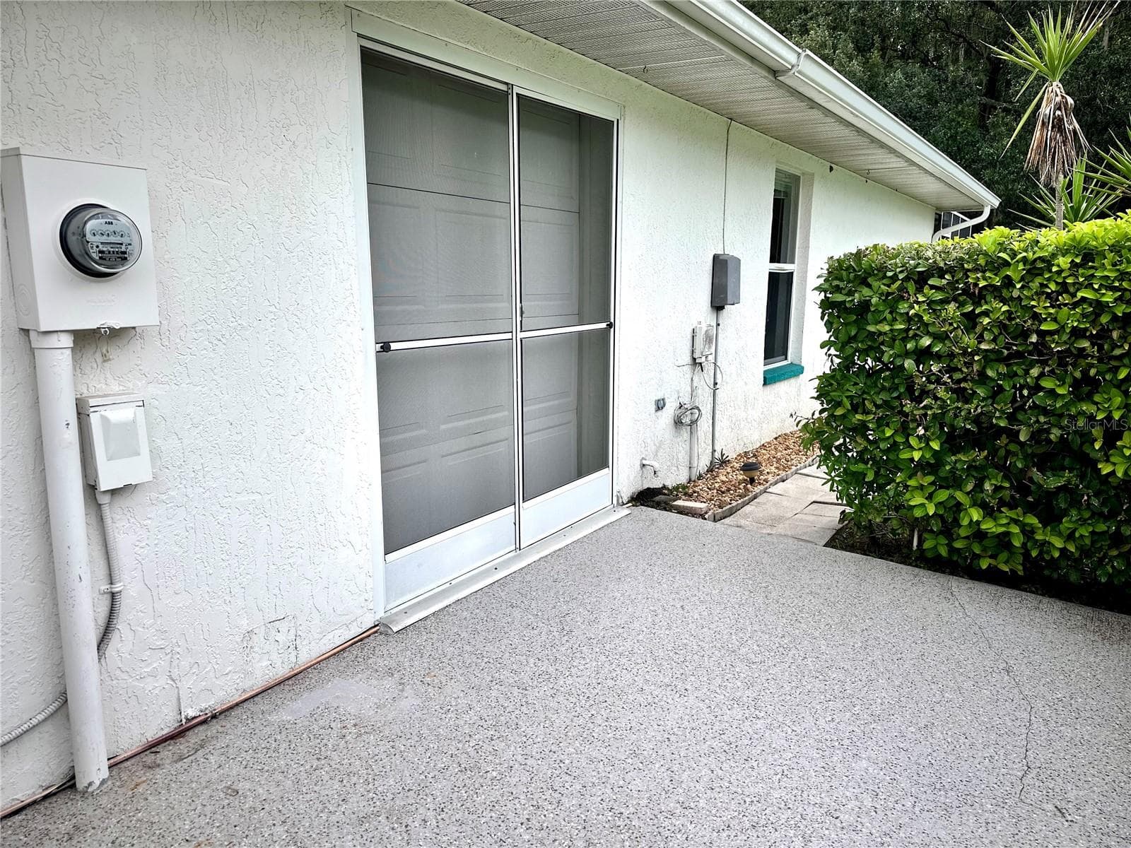 Golf cart garage on side of garage - 29439 SCHINNECOCK HILLS LN, SAN ANTONIO