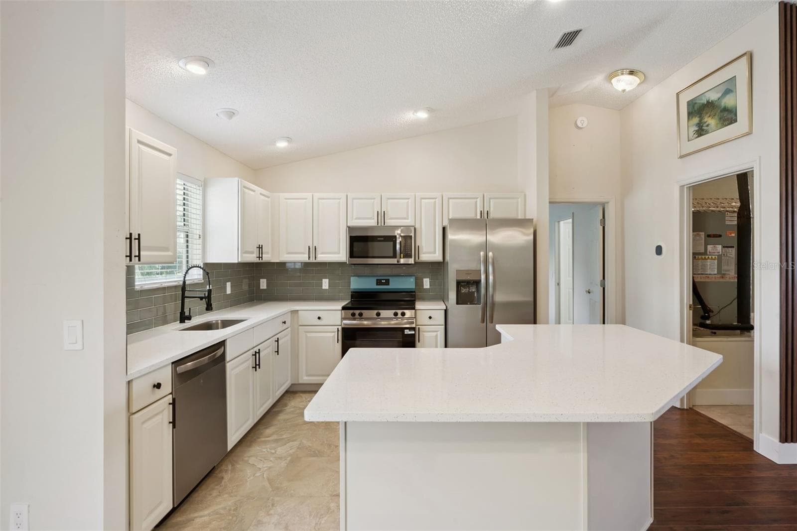 Completely Upgraded Kitchen - 1575 HOLLYBERRY PL, THE VILLAGES