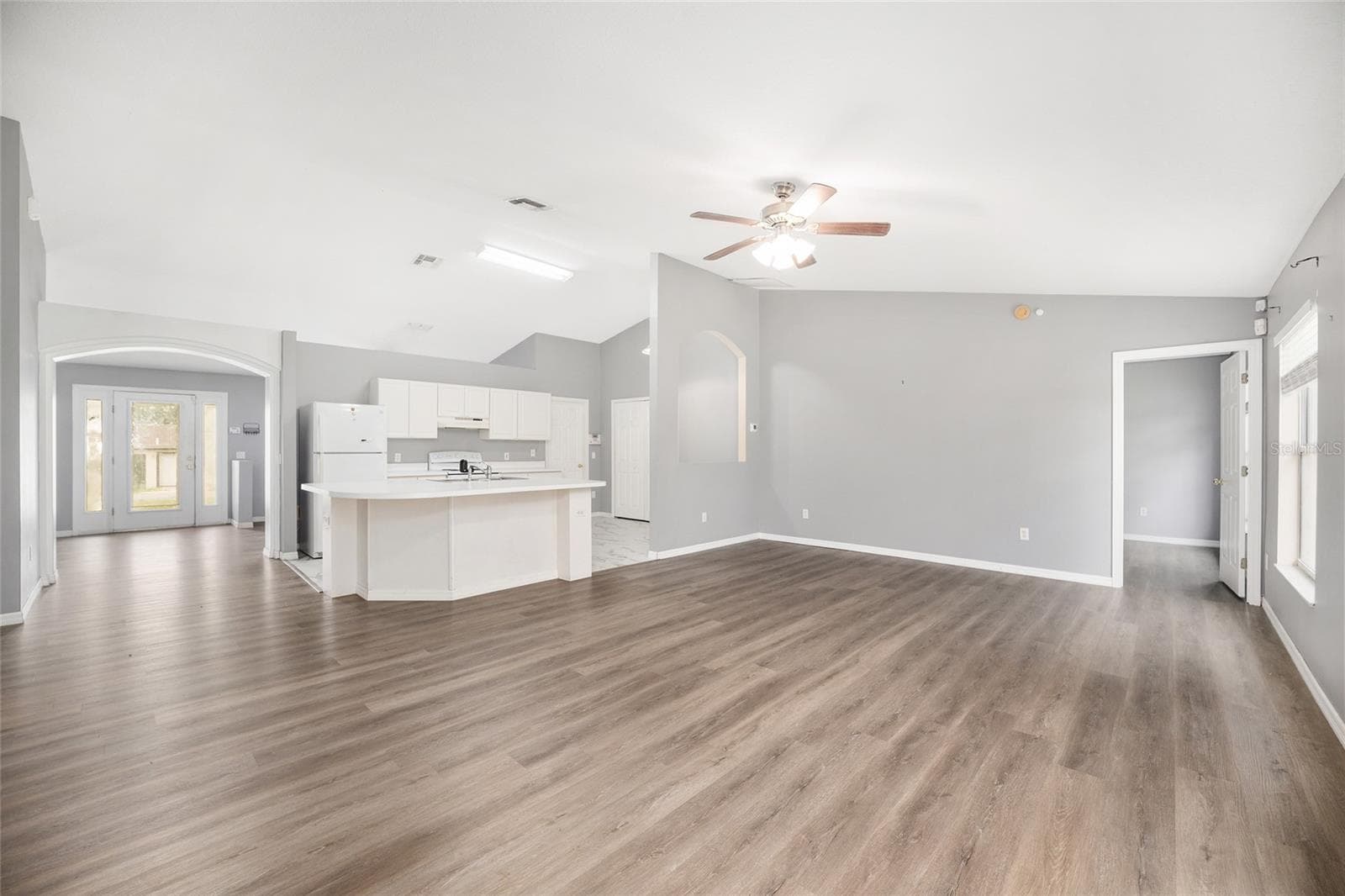 Single Family Residence at 20 PINE COURT LOOP, OCALA, photo 3 of 48