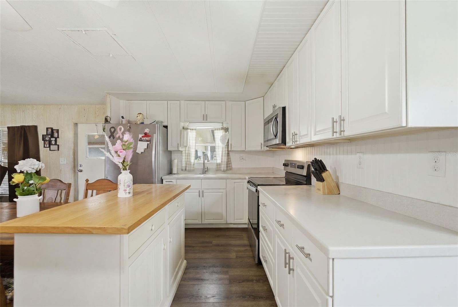 Manufactured Home at 1056 BLUE HERON LN, MOORE HAVEN, photo 21 of 32