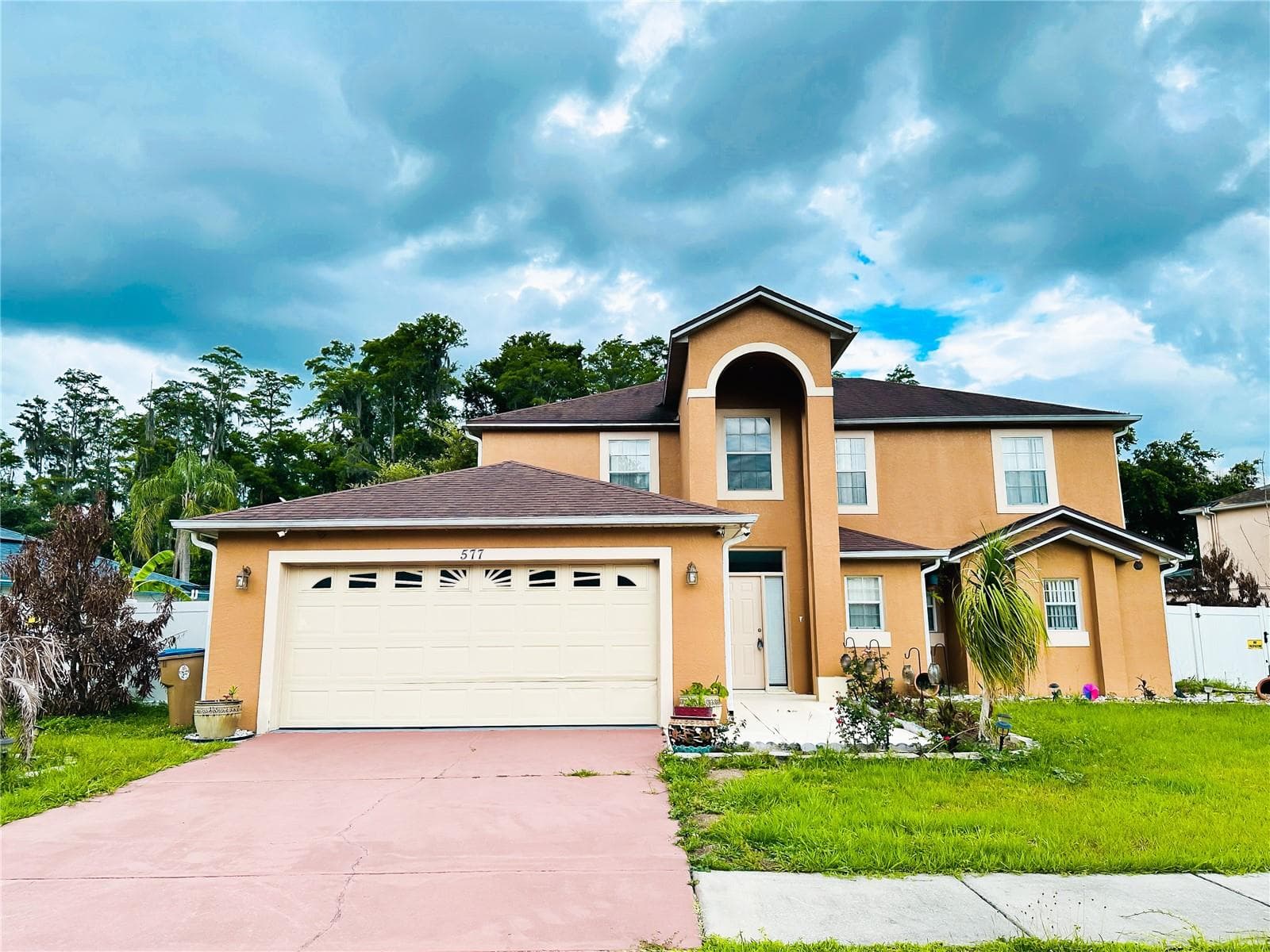 577 PINEHURST CV