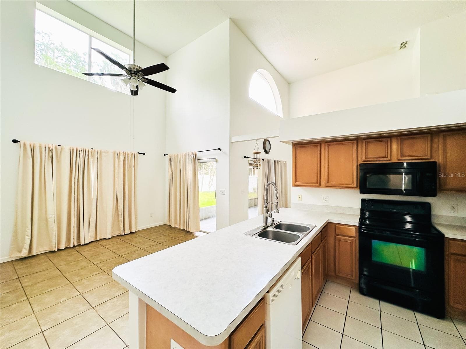 Single Family Residence at 577 PINEHURST CV, KISSIMMEE, photo 17 of 45