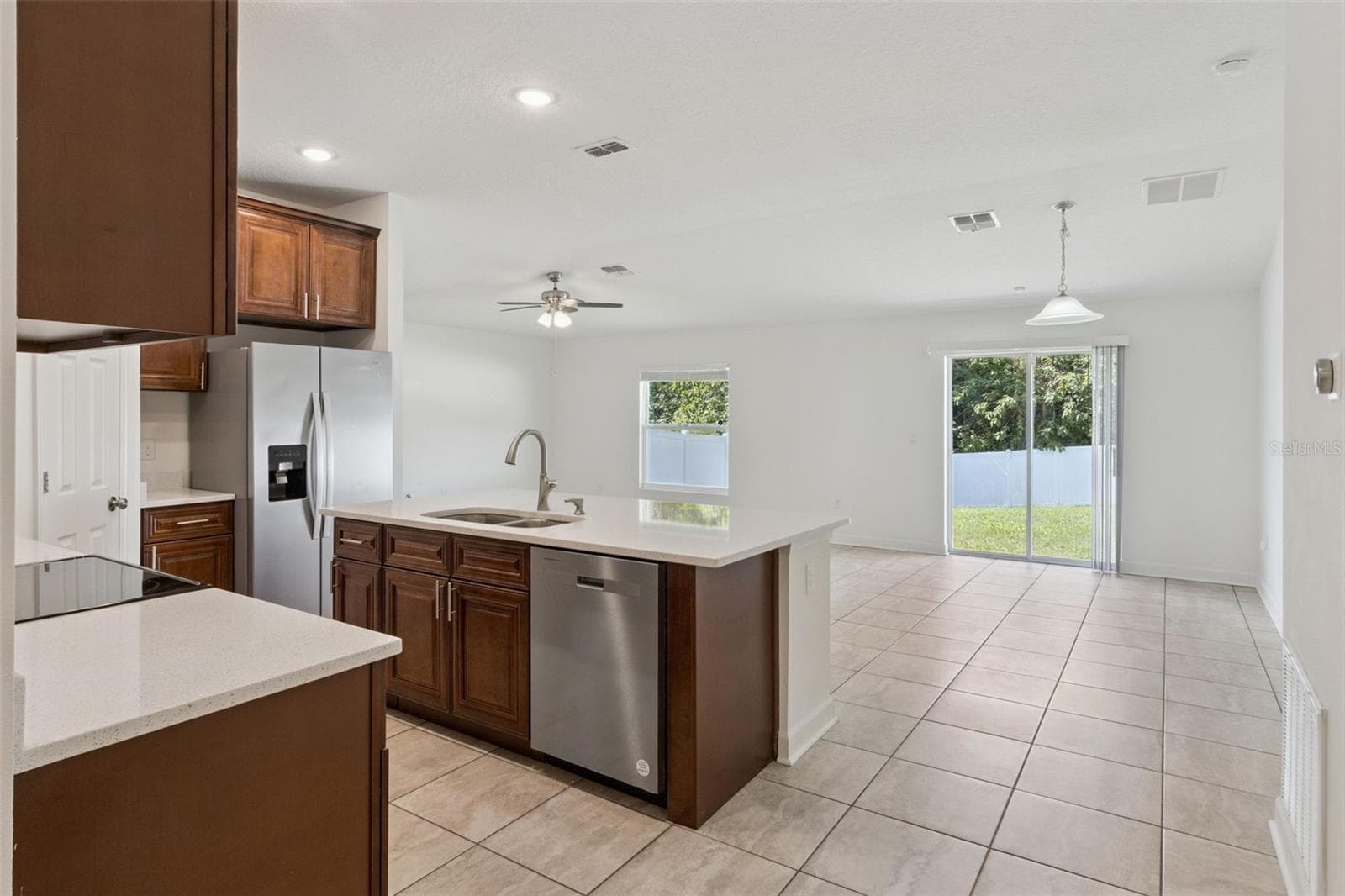 Solid Wood Soft Close Cabinets - 2505 BAKER AVE E, HAINES CITY