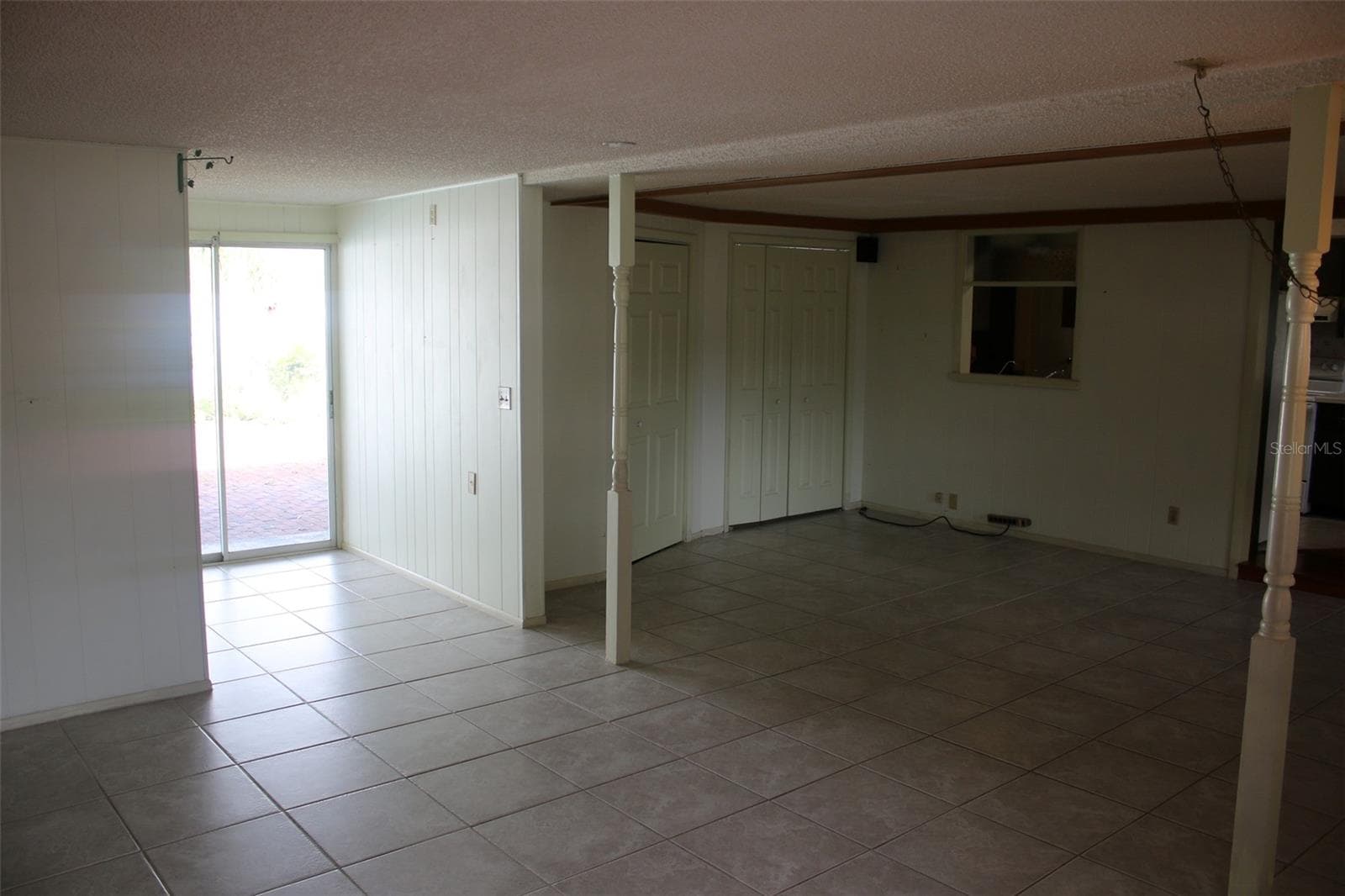 Single Family Residence at 407 N POMPANO AVE, SARASOTA, photo 4 of 7