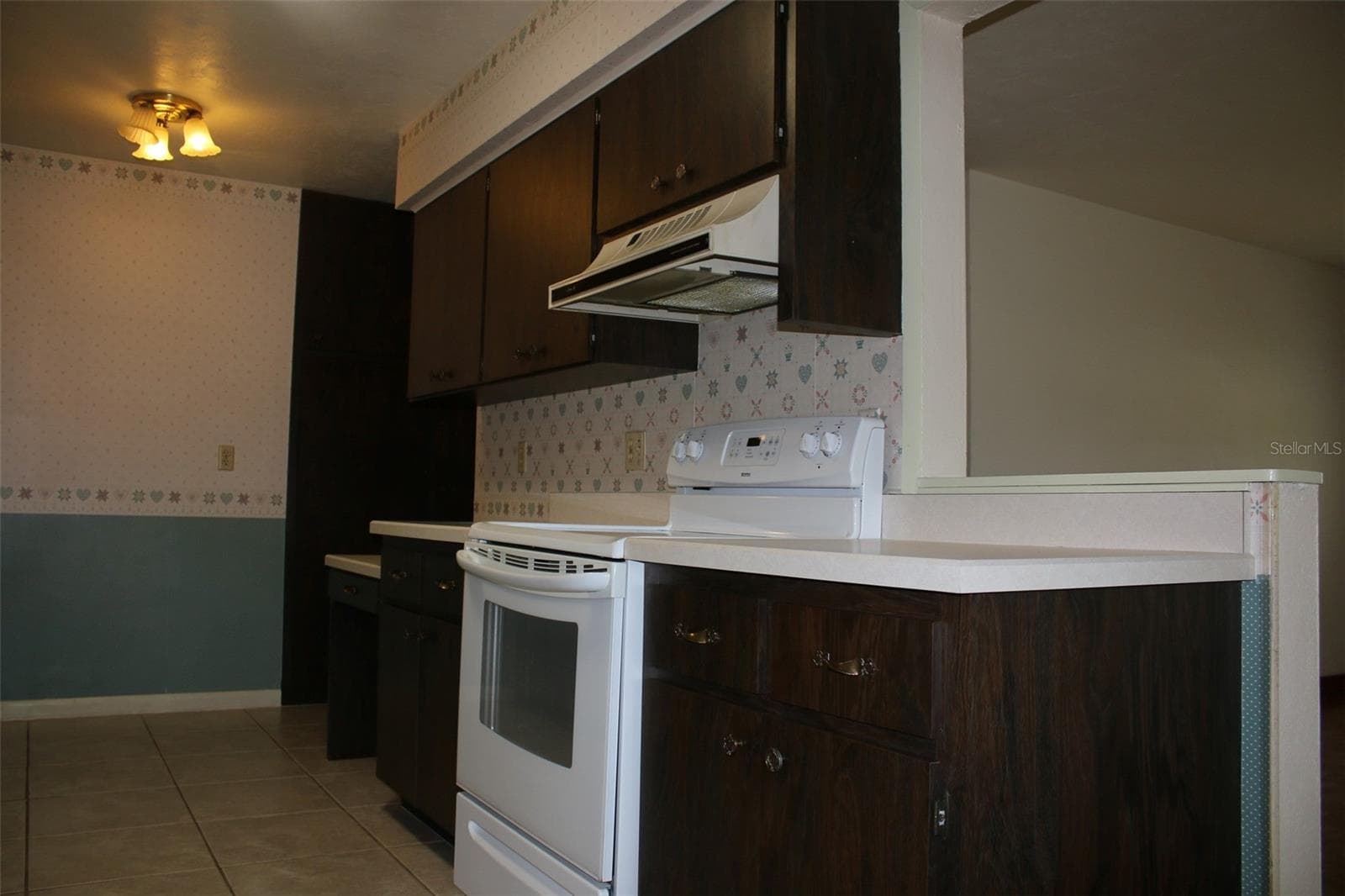 Single Family Residence at 407 N POMPANO AVE, SARASOTA, photo 7 of 7