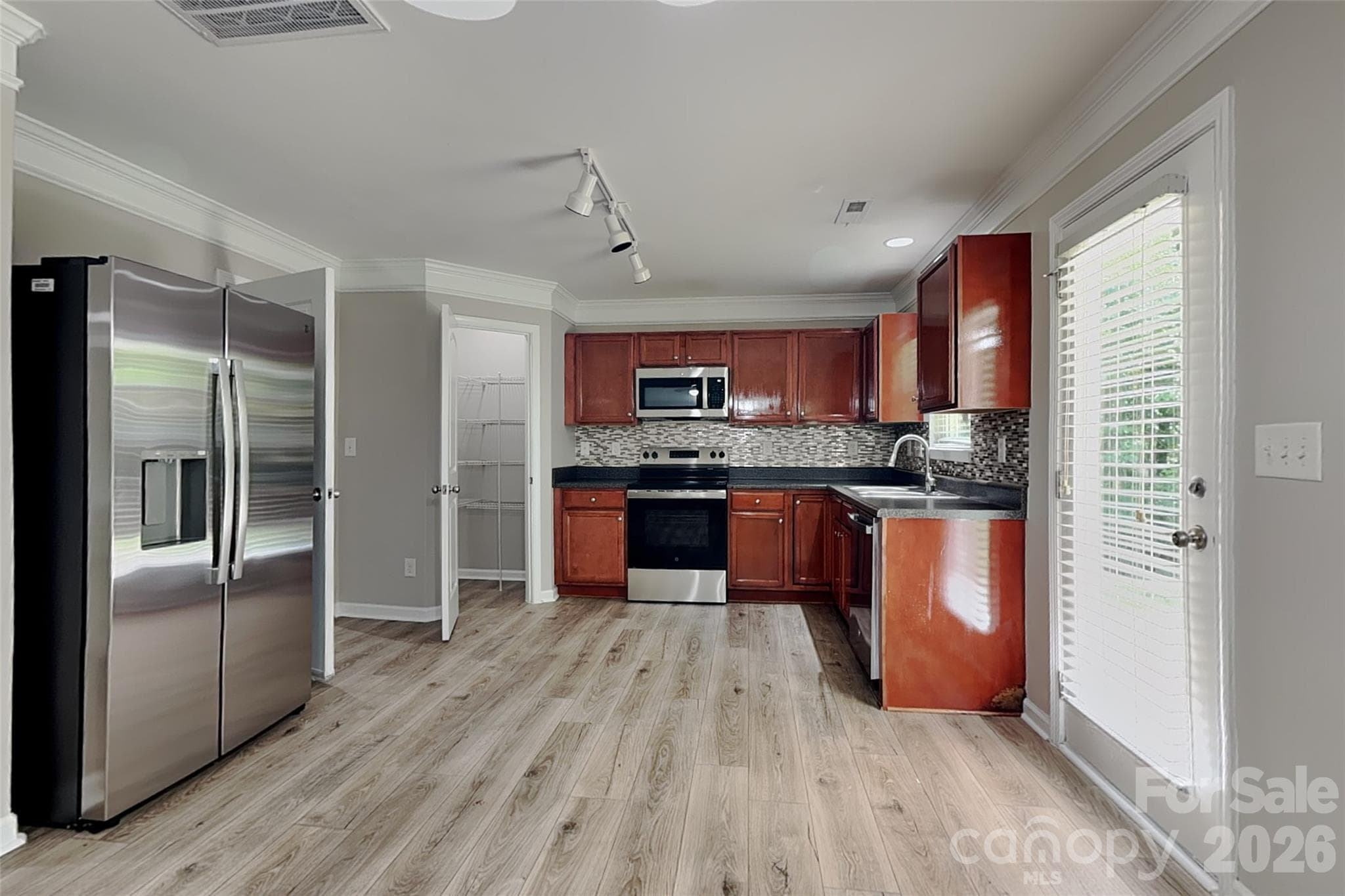 Single Family Residence at 5505 Lee Marie Lane, Charlotte, photo 5 of 22