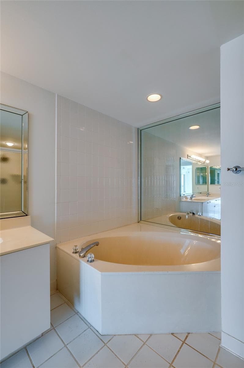 Master Bath - 4535 S ATLANTIC AVE #2701, PORT ORANGE