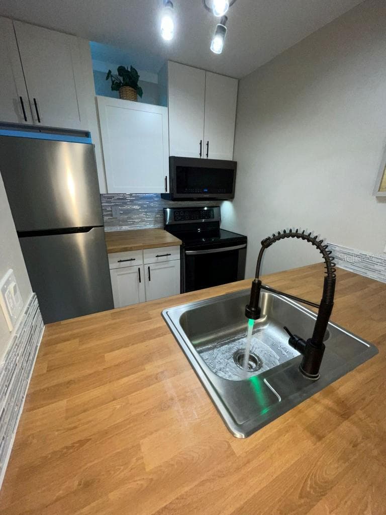 Condominium at 1799 N HIGHLAND AVE #172, CLEARWATER, photo 13 of 34