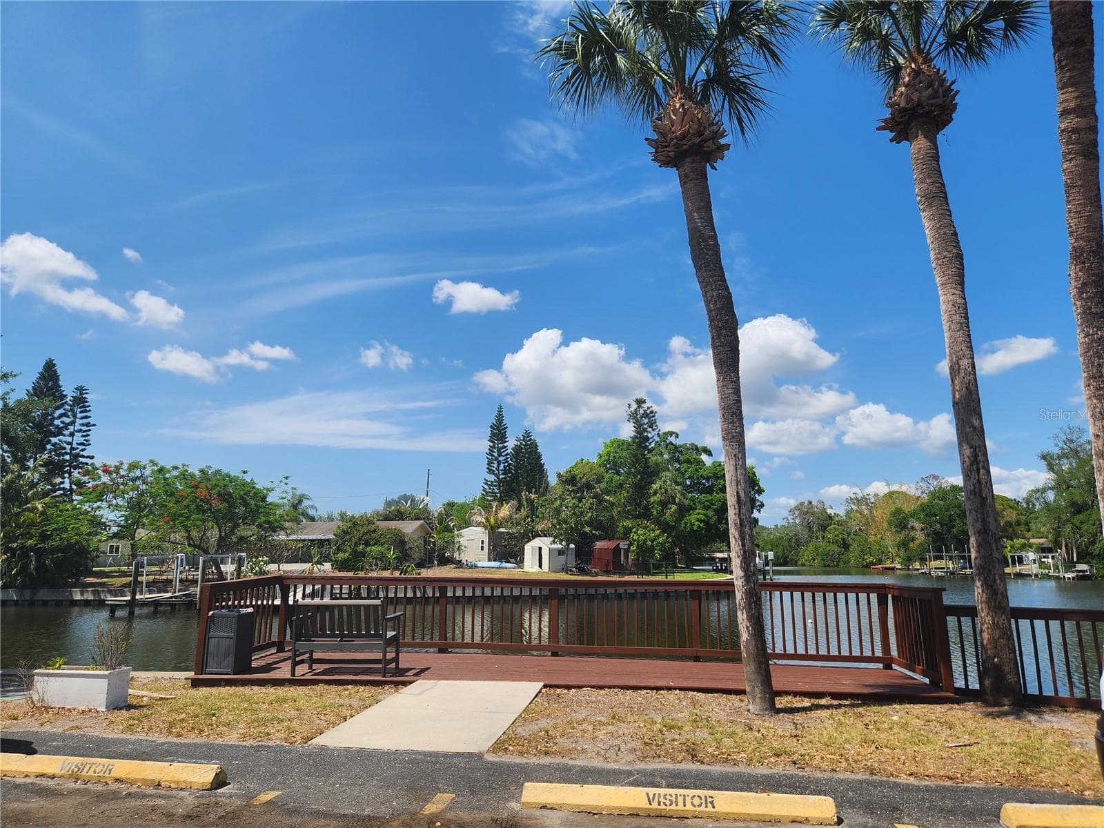 Deck & bench on the river - 9101 W HILLSBOROUGH AVE #I209, TAMPA