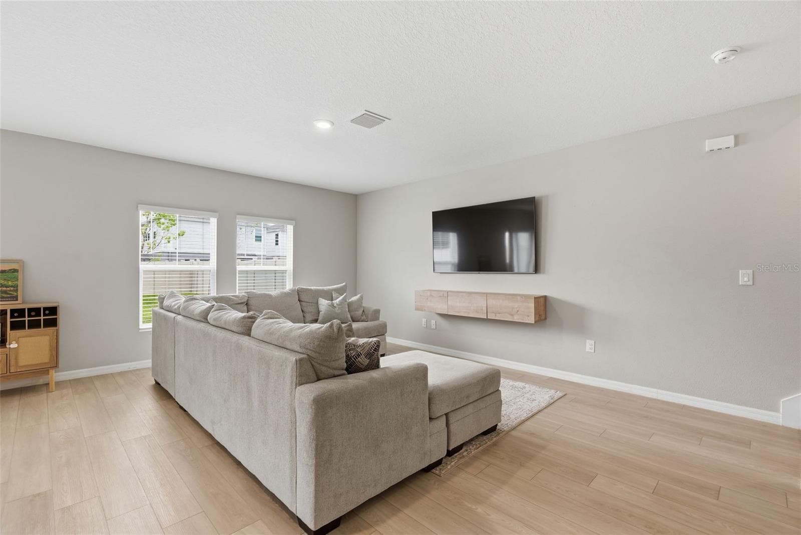 Single Family Residence at 12950 PASTURE WOODS PL, LITHIA, photo 5 of 40