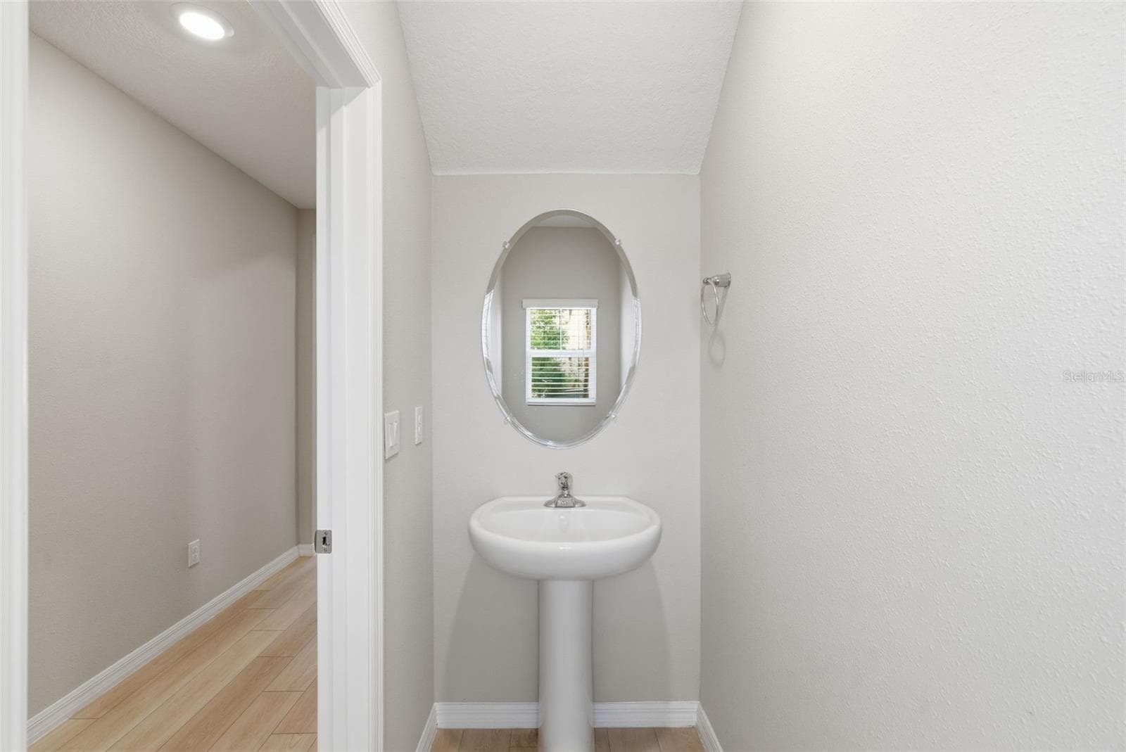 Single Family Residence at 12950 PASTURE WOODS PL, LITHIA, photo 15 of 40