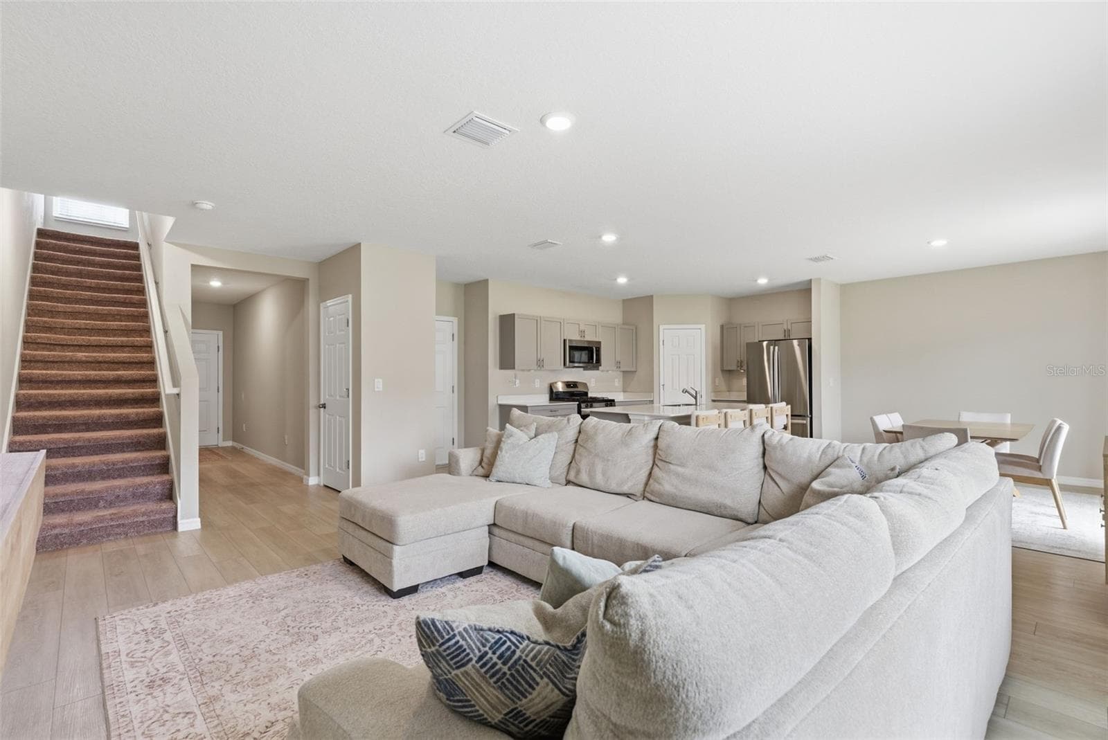 Single Family Residence at 12950 PASTURE WOODS PL, LITHIA, photo 16 of 40