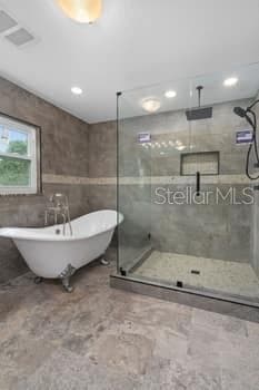 primary shower and tub - 2309 CYPRESS WALK WAY, RUSKIN