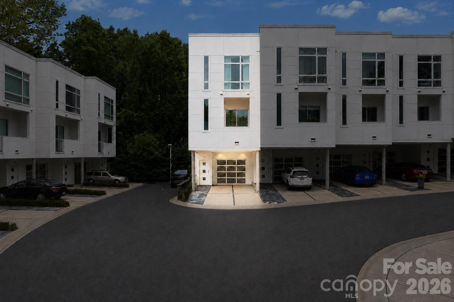 Condominium at Charlotte, photo 2 of 35
