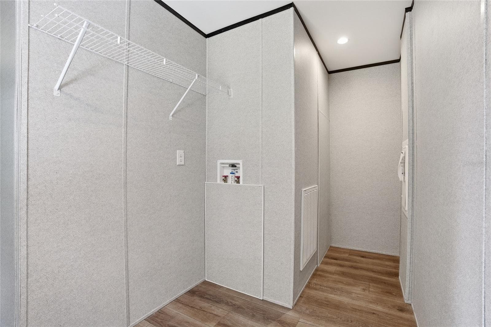 Manufactured Home at 11311 NW 13TH ST, OCALA, photo 9 of 24