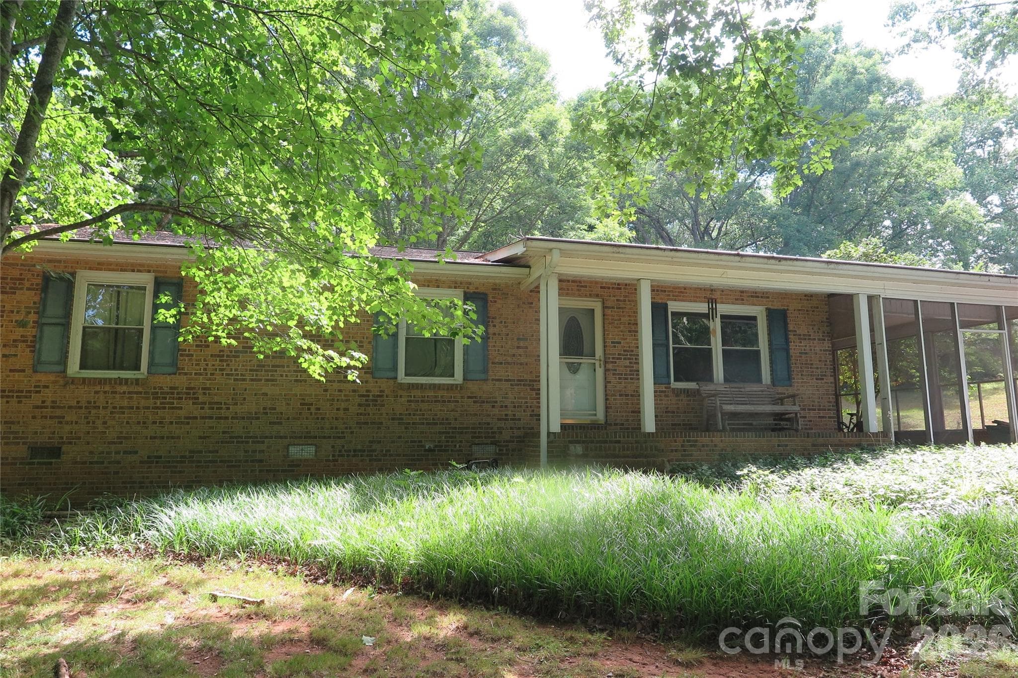 Single Family Residence at 112 Glenn Oaks Drive, Lawndale, photo 3 of 25