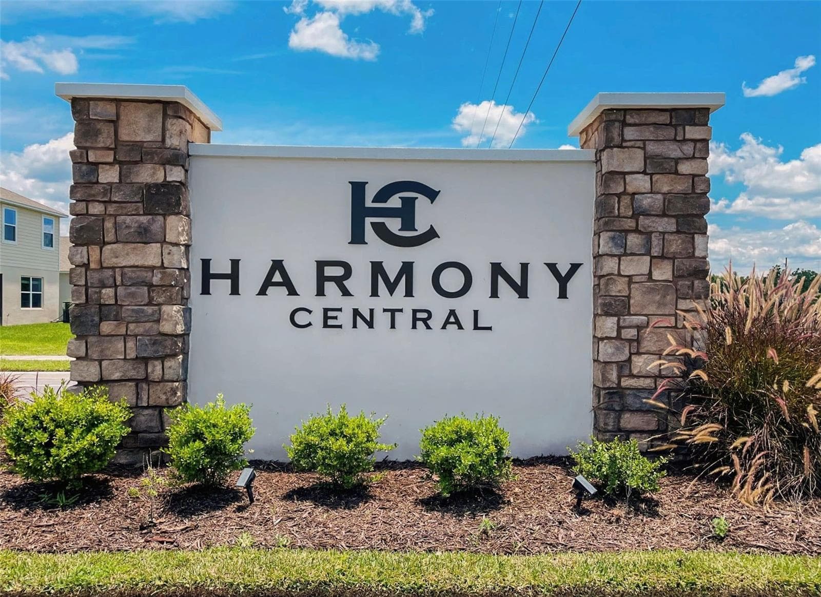 Community Entrance - 7612 BENT TREE LOOP, ST CLOUD