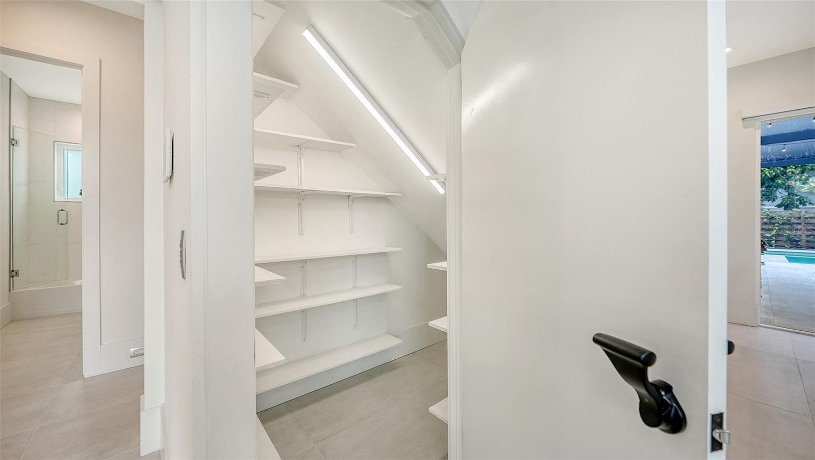 Under stairs pantry/storage - 2138 HAWTHORNE ST, SARASOTA