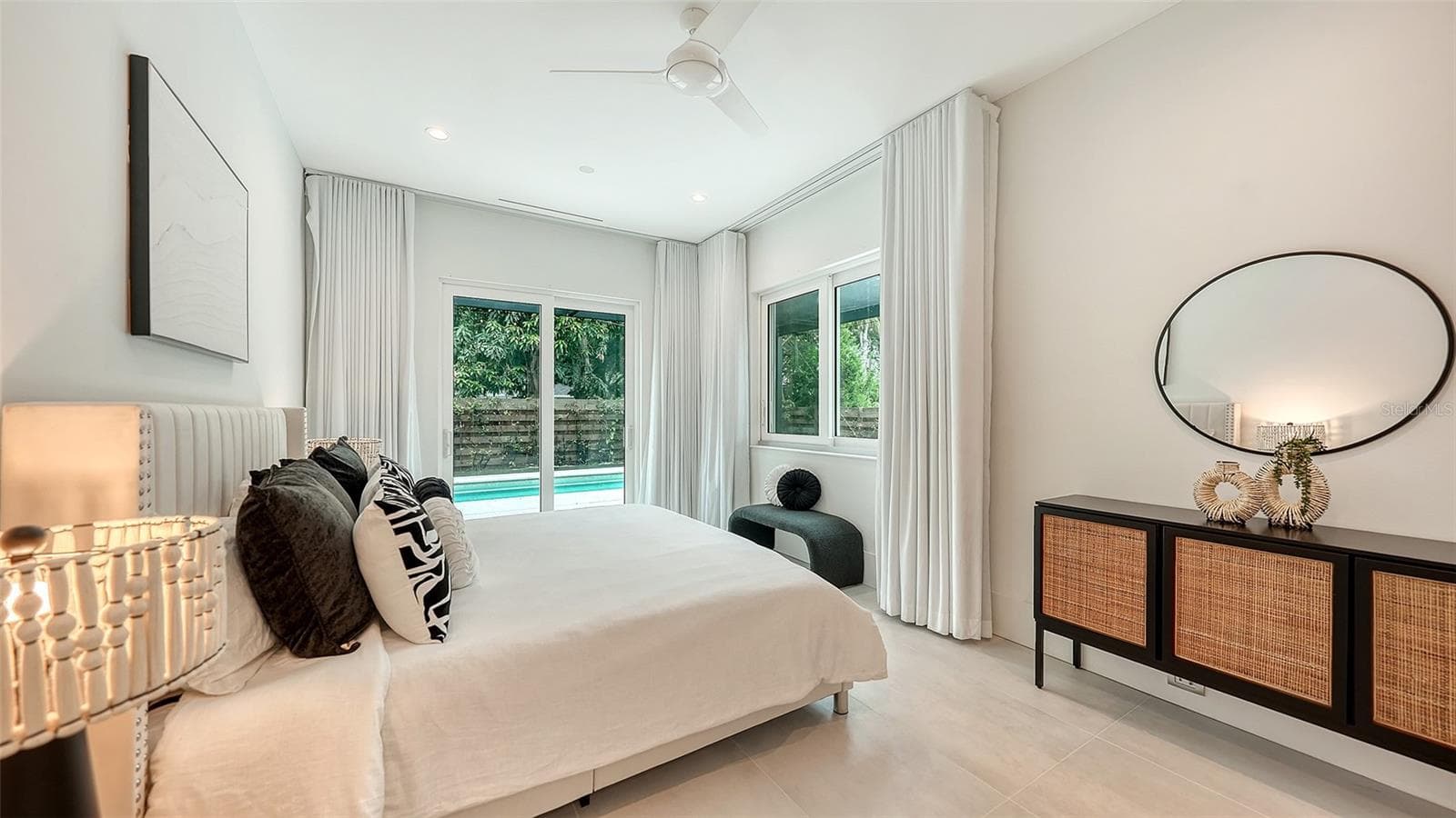 Primary bedroom - 2138 HAWTHORNE ST, SARASOTA