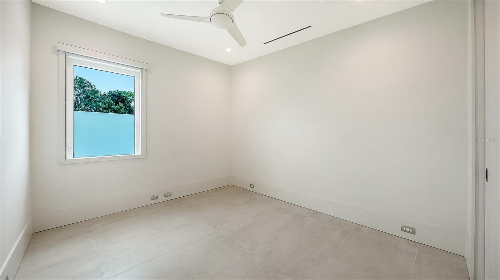 Upstairs bedroom 2 - 2138 HAWTHORNE ST, SARASOTA