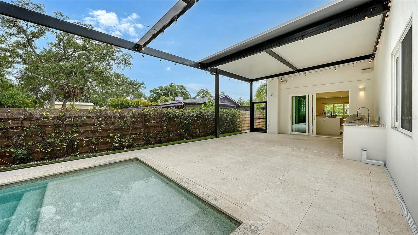 pool with walk in - 2138 HAWTHORNE ST, SARASOTA