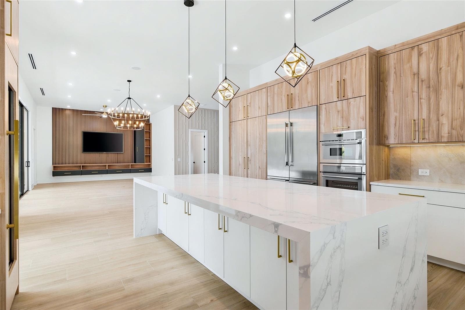 Single Family Residence at 1870 JASMINE DR, SARASOTA, photo 12 of 120