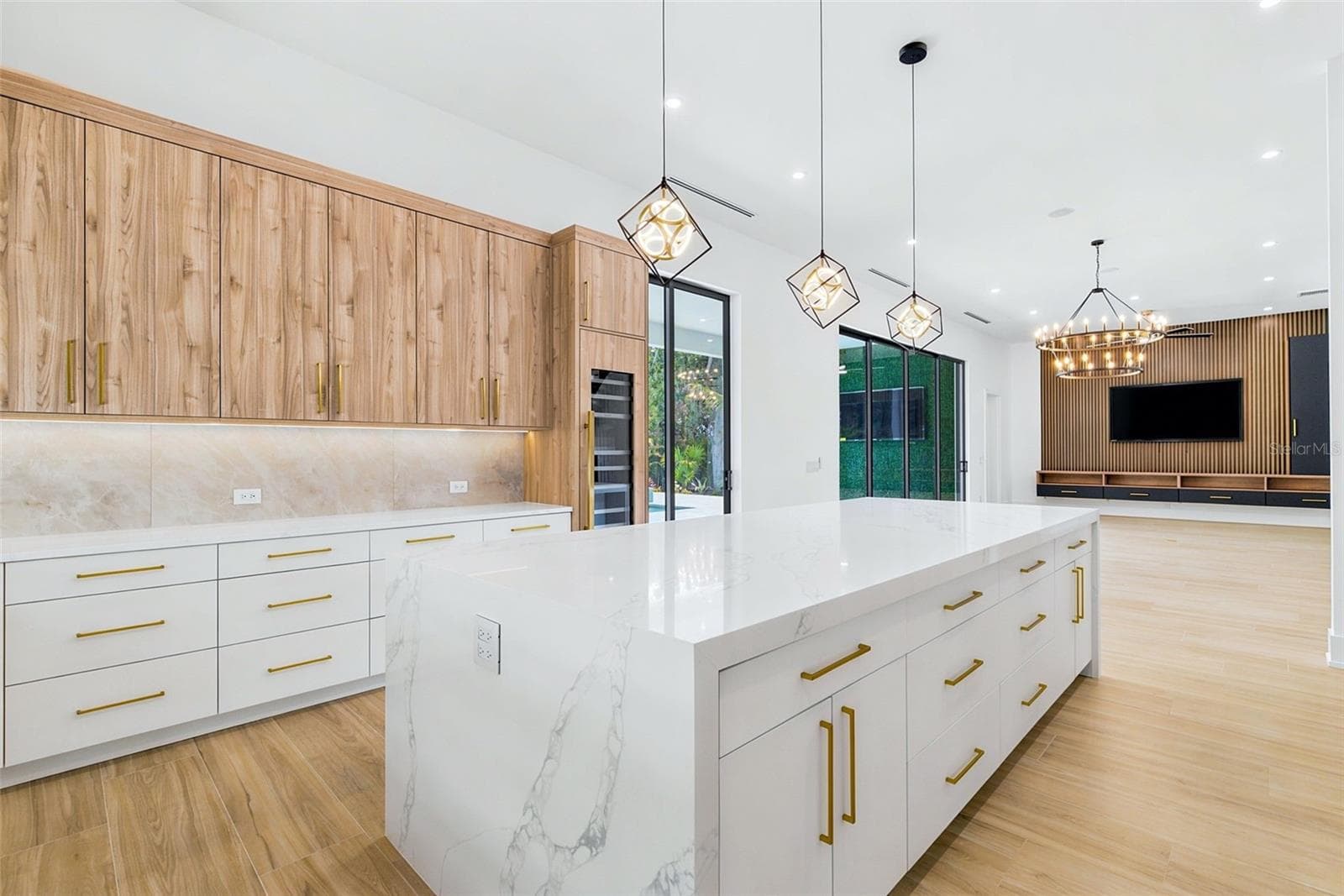 Single Family Residence at 1870 JASMINE DR, SARASOTA, photo 16 of 120