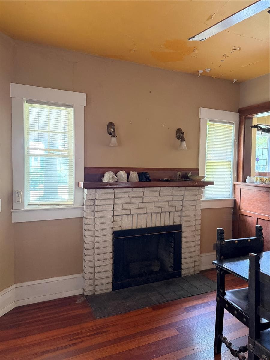 Living room - 528 N ADELLE AVE, DELAND