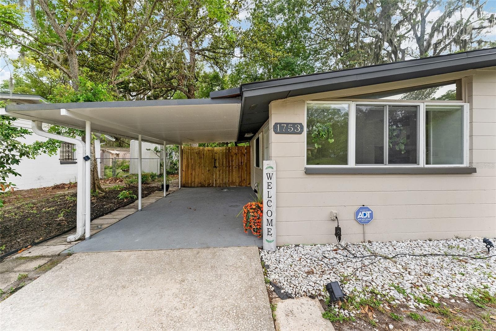 Single Family Residence at 1753 NE 20TH PL, GAINESVILLE, photo 2 of 39