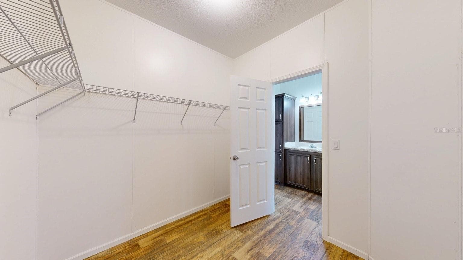 Manufactured Home at 2930 PALMETTO ST, BUNNELL, photo 7 of 31
