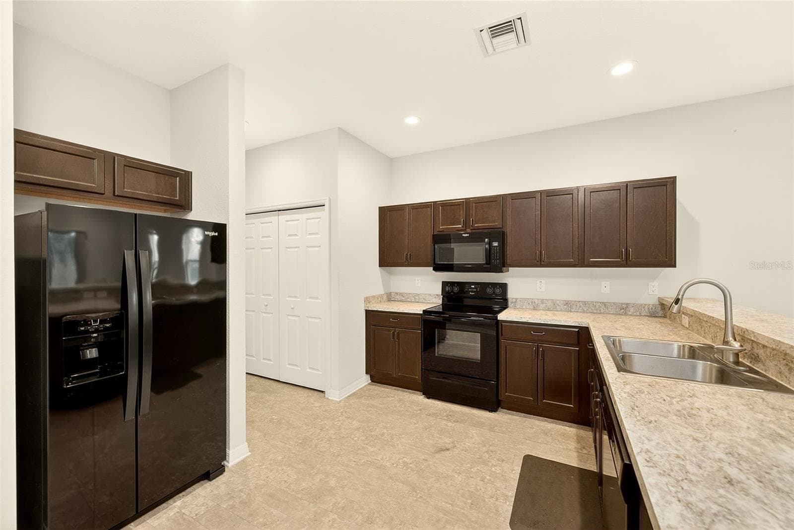 Townhouse at 4680 VIGNETTE WAY, SARASOTA, photo 6 of 39