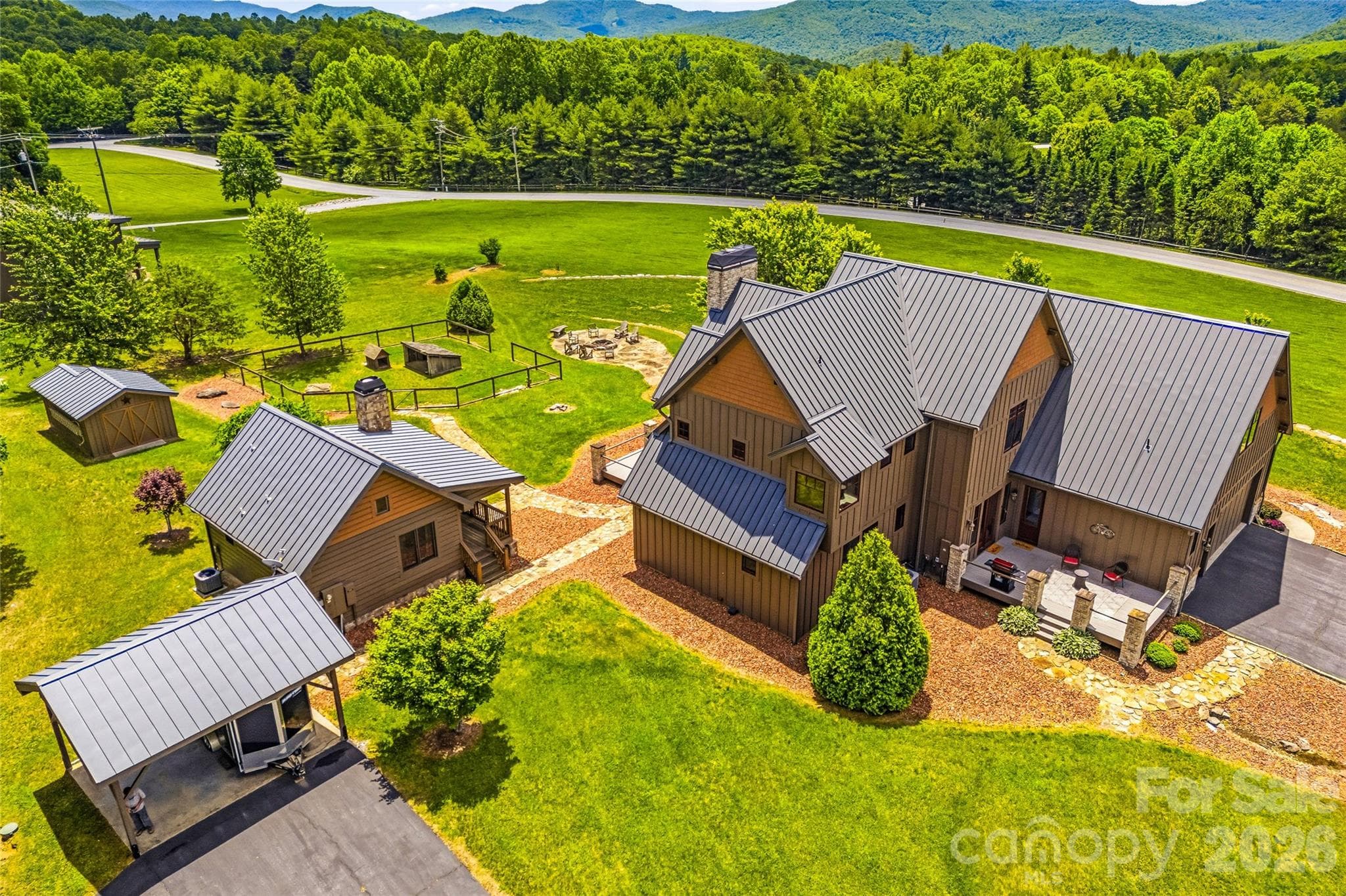 Main house, guest house, and Garage/workshop - 4862 Pinnacle Mountain Road, Zirconia