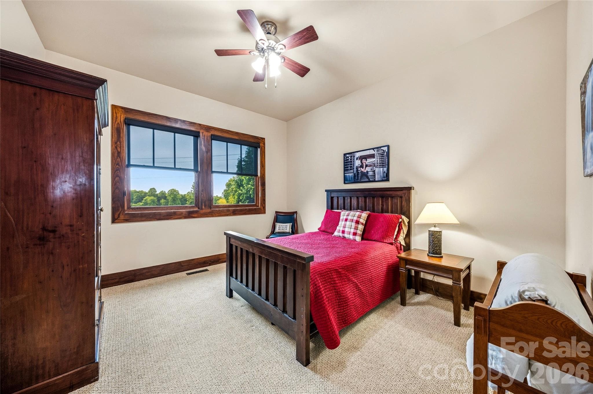 Bedroom on main - 4862 Pinnacle Mountain Road, Zirconia