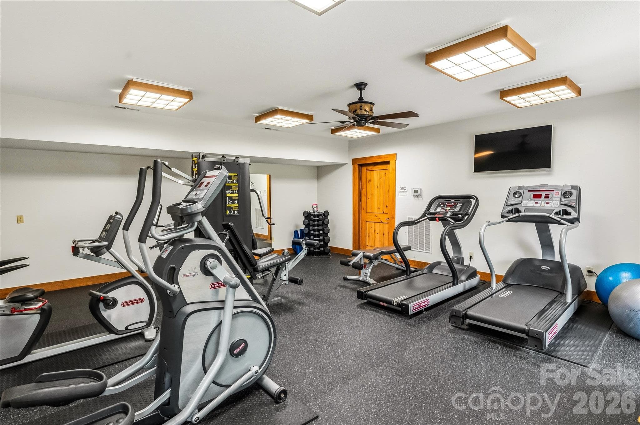 Club house - fitness center - 4862 Pinnacle Mountain Road, Zirconia