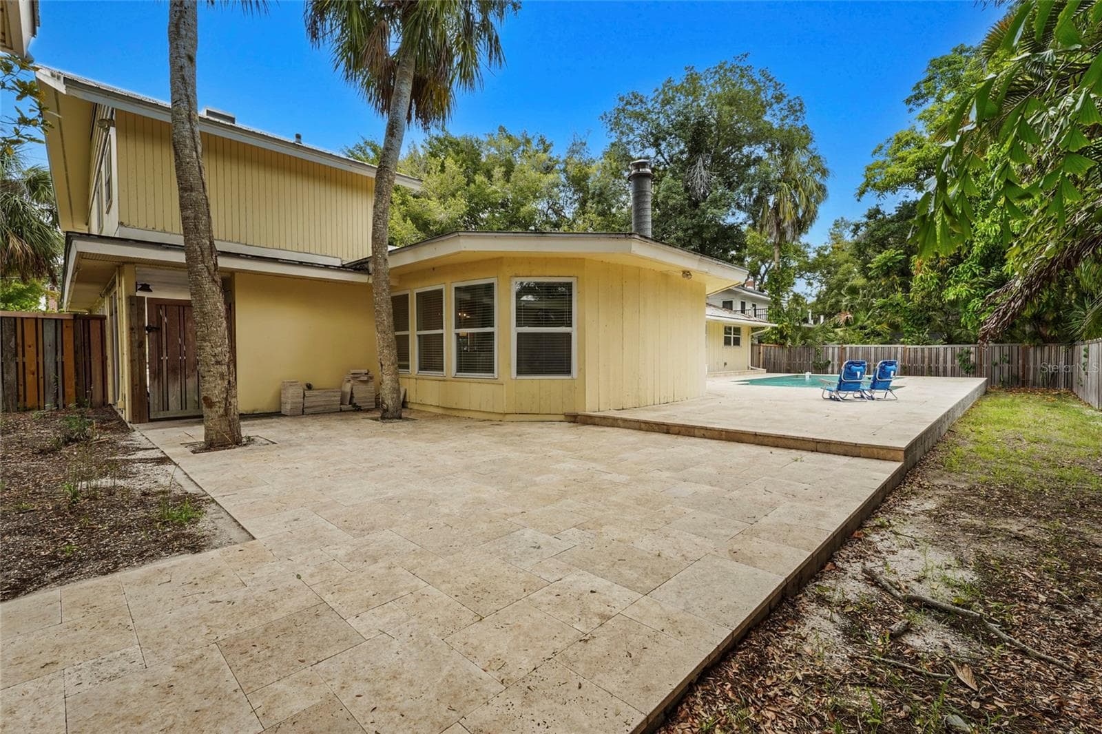 Single Family Residence at 2480 ALAMEDA AVE, SARASOTA, photo 14 of 68