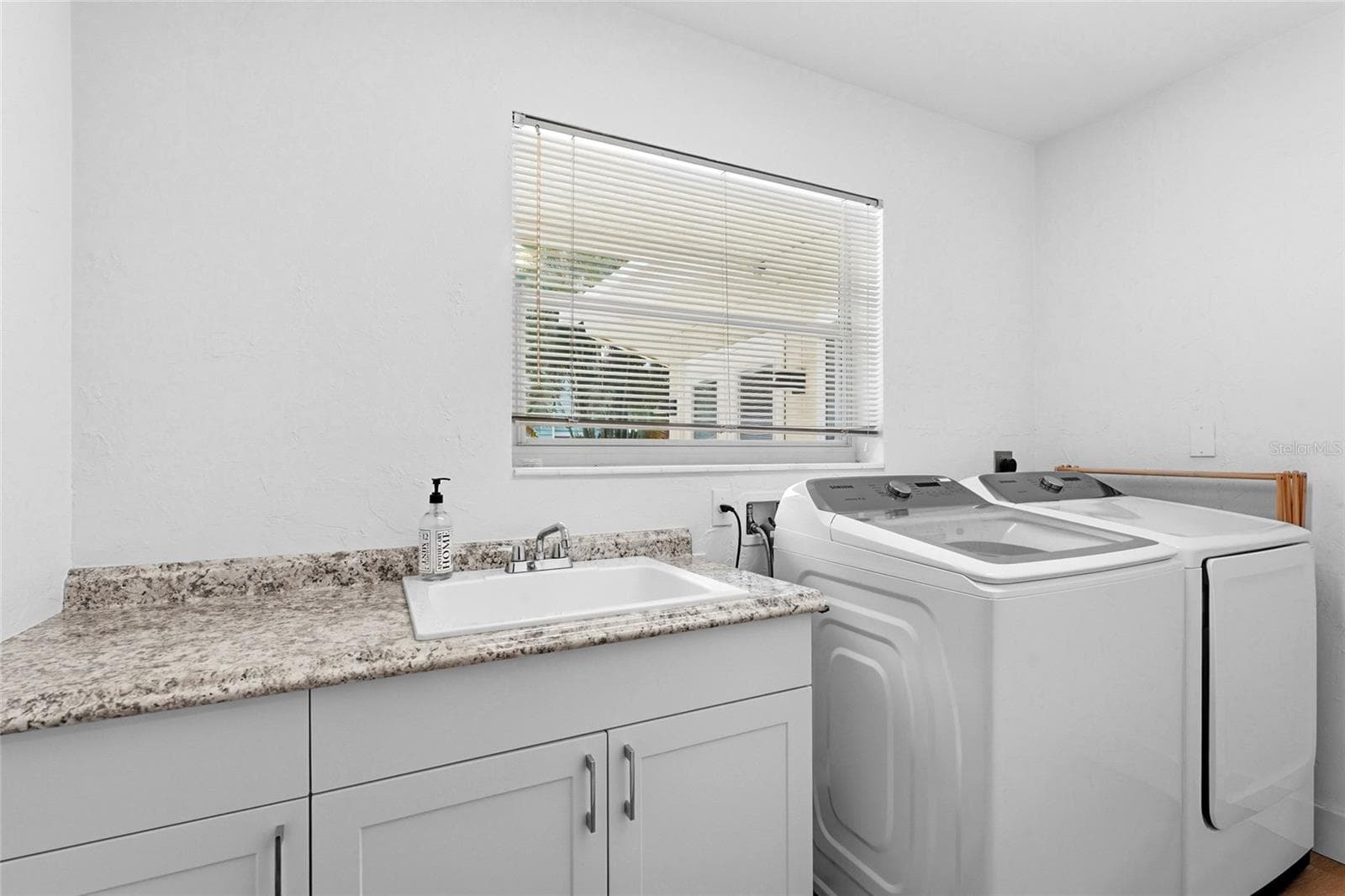Single Family Residence at 2480 ALAMEDA AVE, SARASOTA, photo 42 of 68